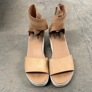 Sorel Women's Tan Ankle Strap Sandals